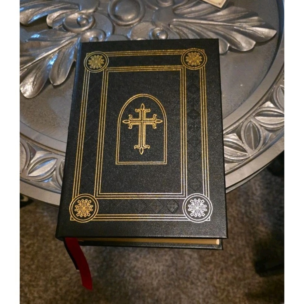 The Easton Press Holy Bible Collector's Edition Leather Bound Illustrated KJV